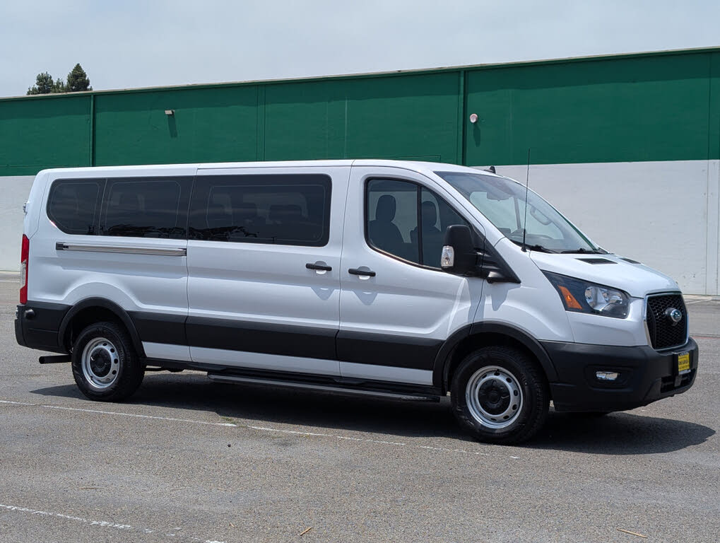2022 Ford Transit Passenger 350 XLT Low Roof LB RWD