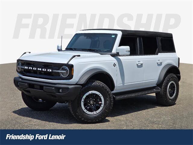 2025 Ford Bronco Outer Banks 4-Door 4WD