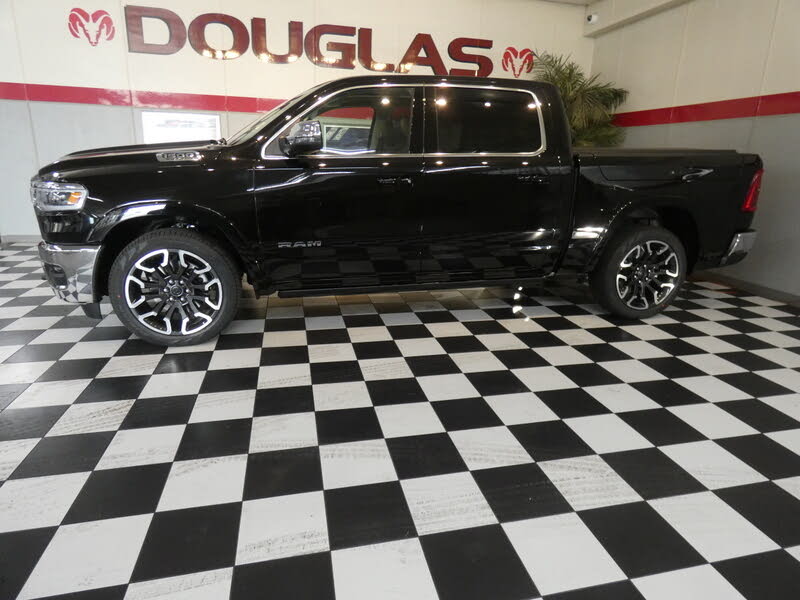 2025 RAM 1500 Limited Crew Cab 4WD