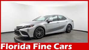 Toyota Camry SE FWD