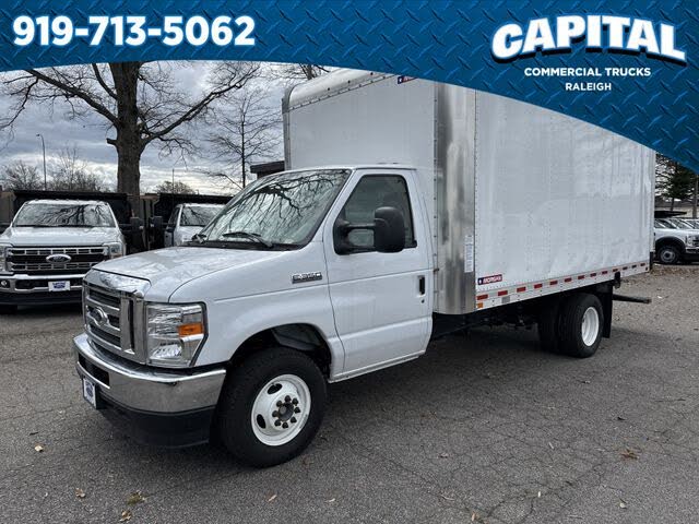 2025 Ford E-Series Chassis E-350 SD Cutaway SB DRW RWD