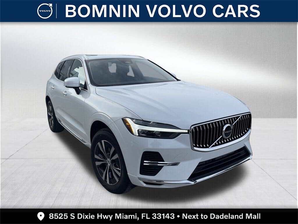 2023 Volvo XC60 Recharge T8 Core Bright Theme eAWD
