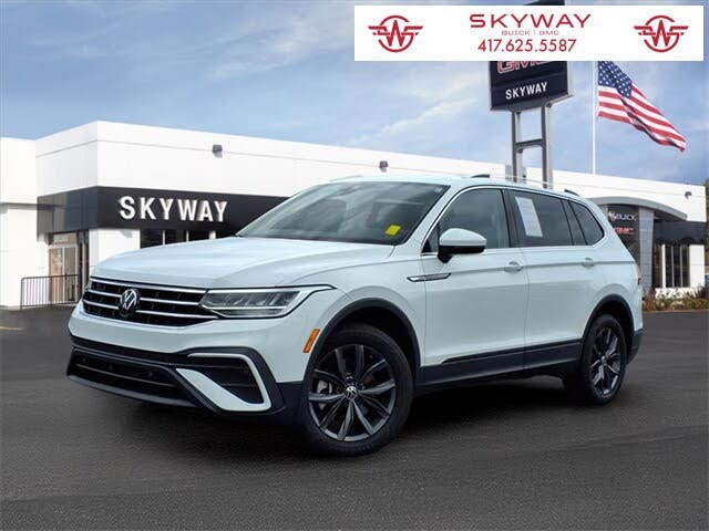 Volkswagen Tiguan ホワイト SUV White Volkswagen Tiguan for Sale | Ide VW of East Rochester