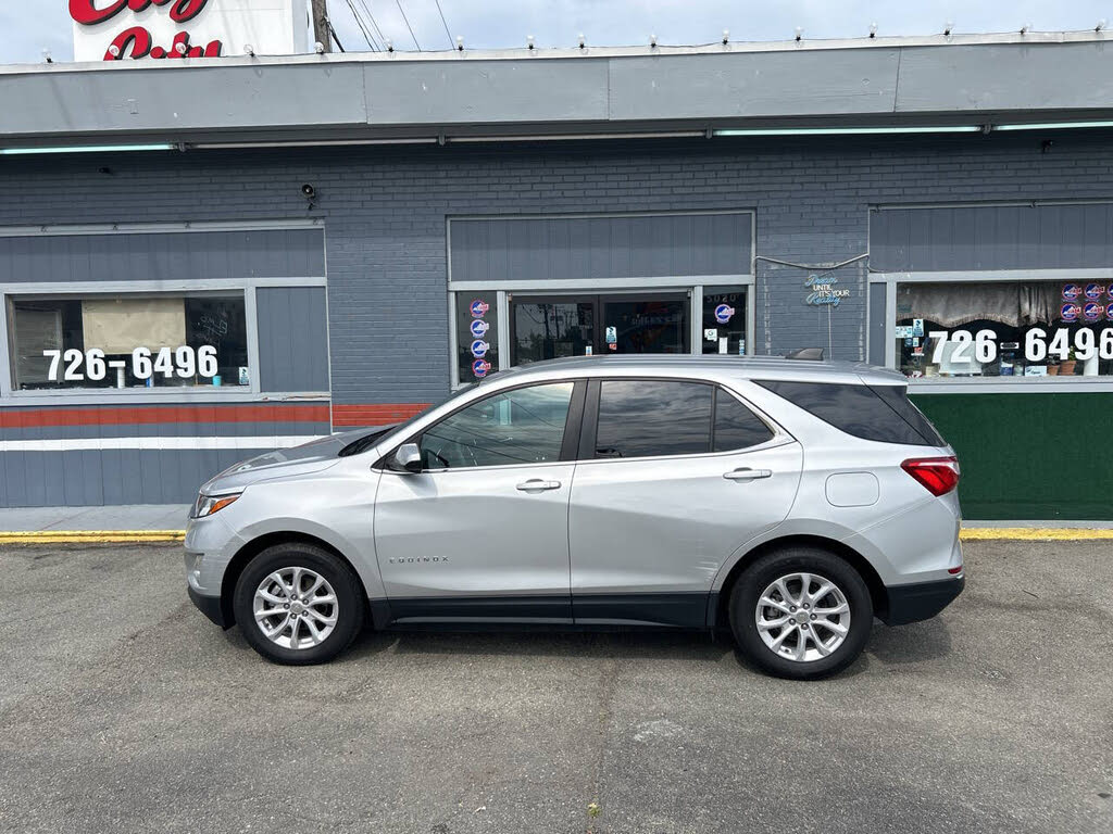 2021 Chevrolet Equinox LT FWD with 1LT