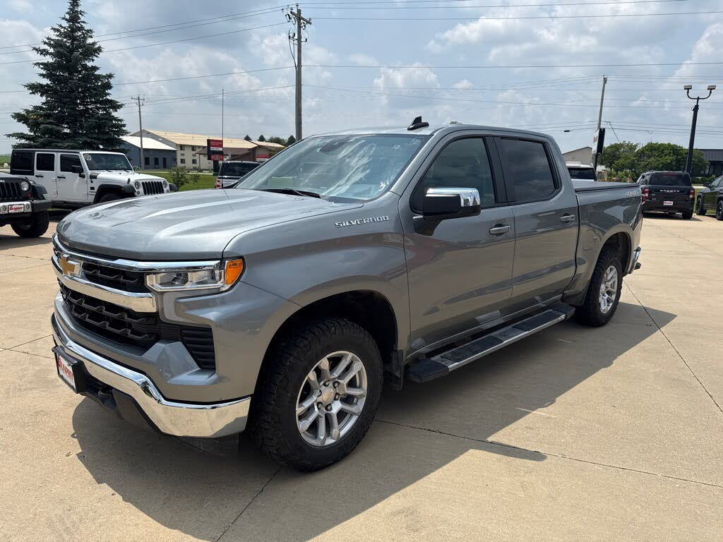 2023 Chevrolet Silverado 1500 LT Crew Cab 4WD