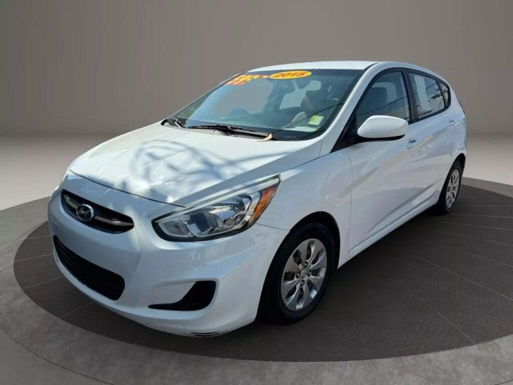 2015 Hyundai Accent GS 4-Door Hatchback FWD
