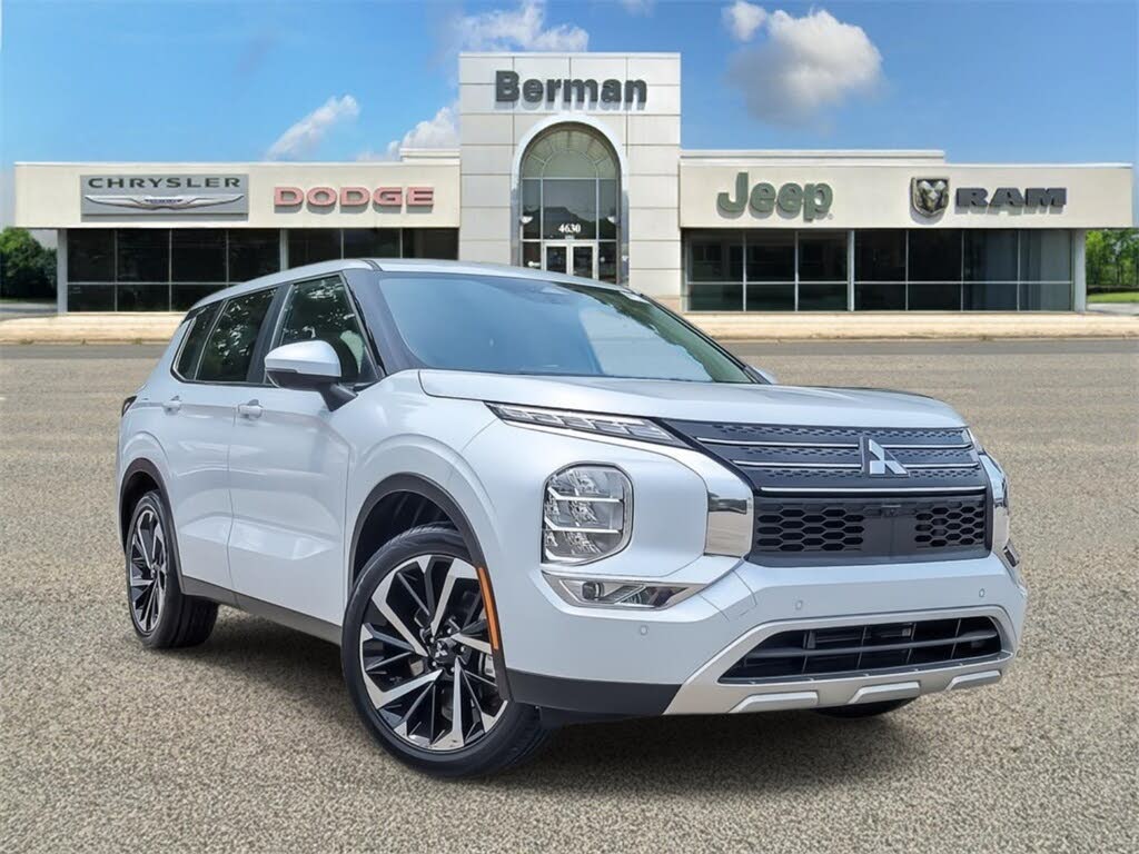 2023 Mitsubishi Outlander SE FWD