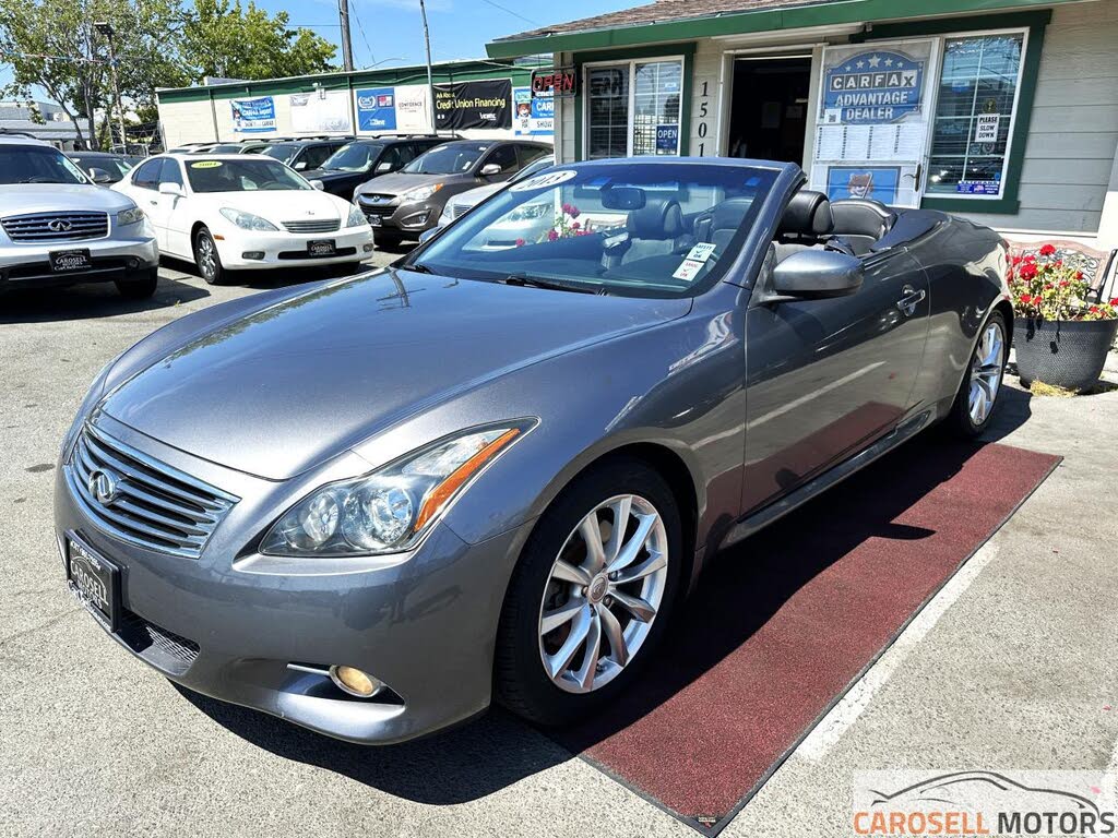 2013 INFINITI G37 Convertible RWD