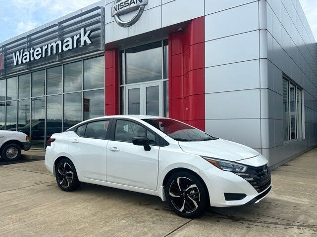 2025 Nissan Versa SR FWD