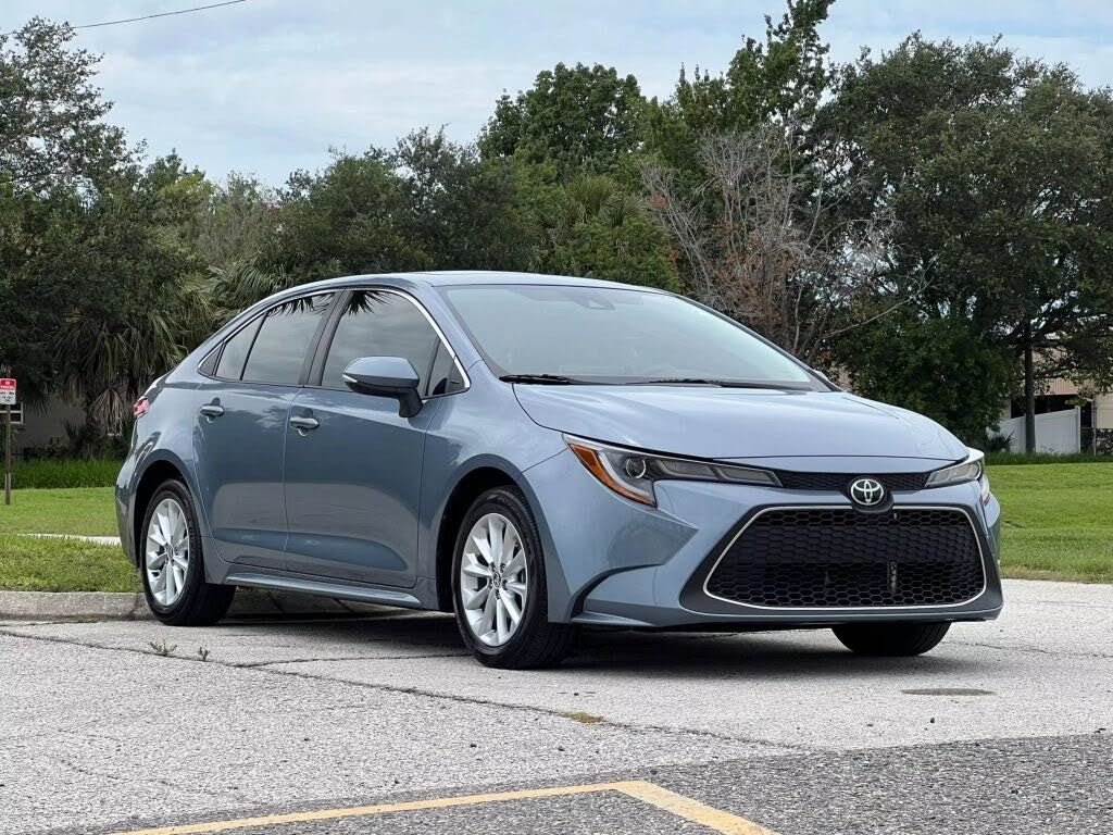 2021 Toyota Corolla XLE FWD