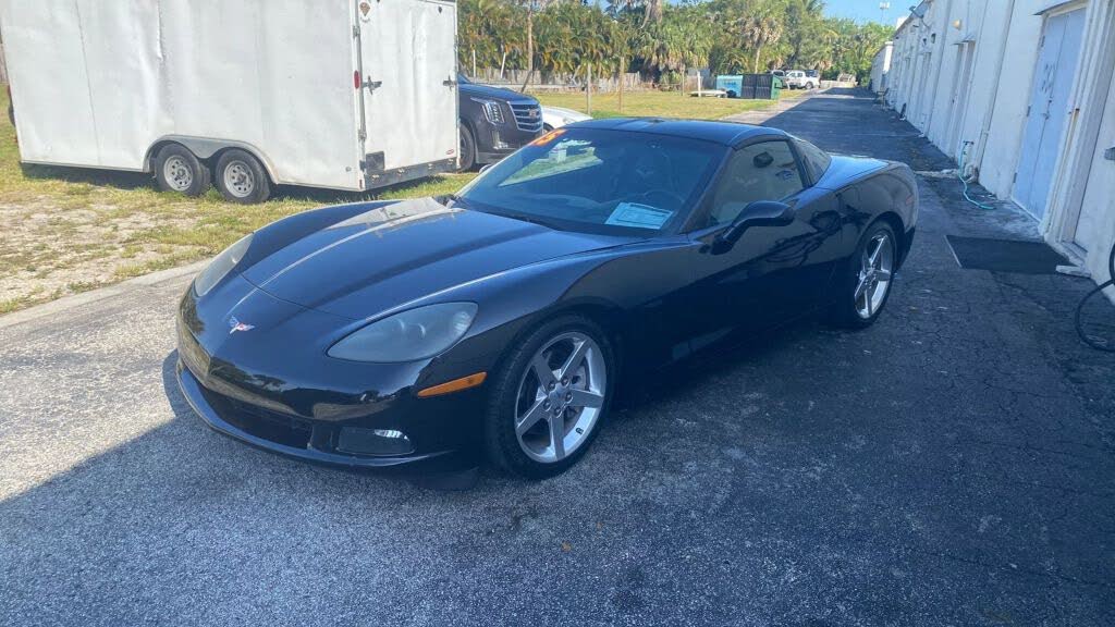 2005 Chevrolet Corvette Coupe RWD