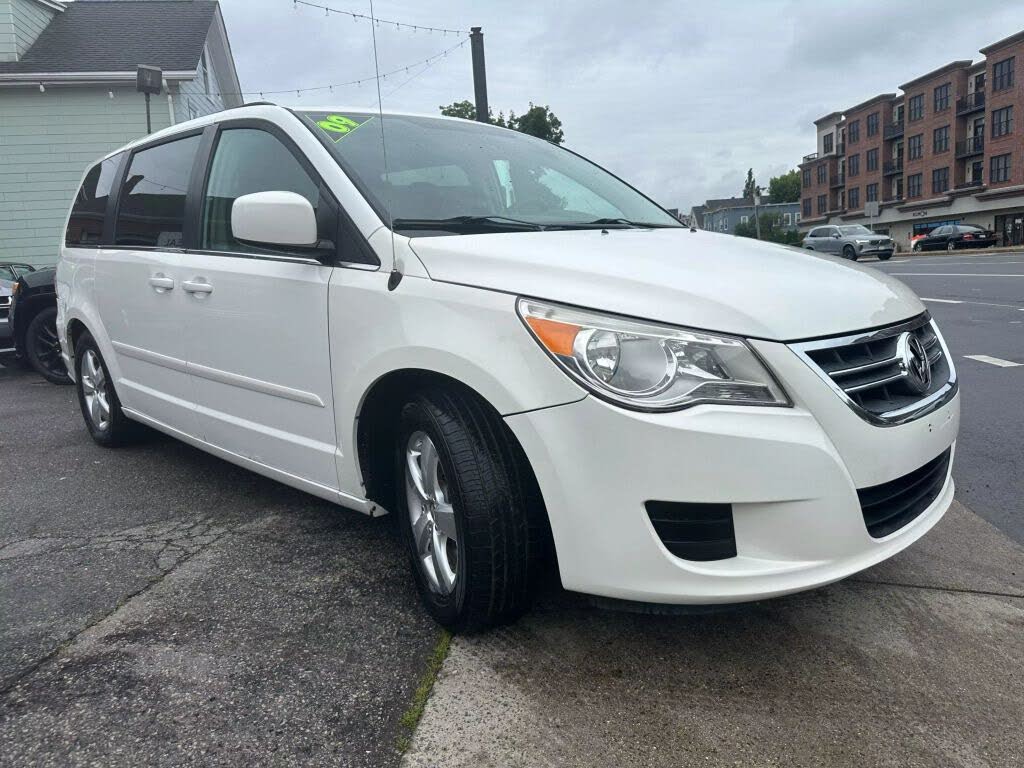 2009 Volkswagen Routan SE
