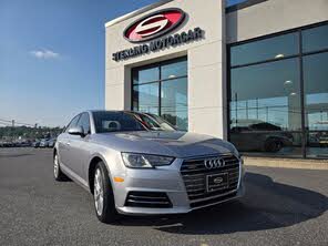 Audi A4 2.0T quattro Premium AWD