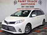 Toyota Sienna XLE 7-Passenger FWD with Auto-Access Seat