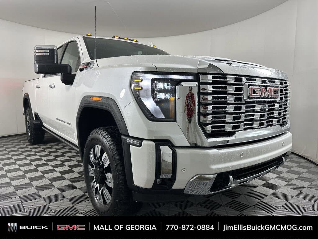 2025 GMC Sierra 2500HD Denali Crew Cab 4WD