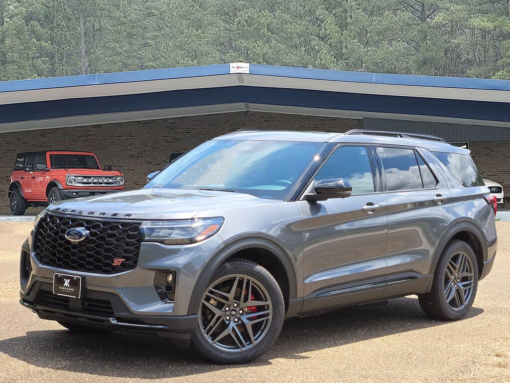 2025 Ford Explorer ST RWD