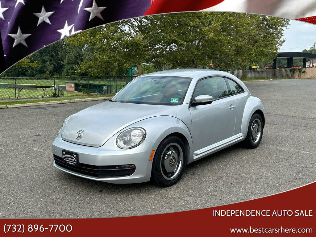 2012 Volkswagen Beetle Turbo with Sound and Navigation