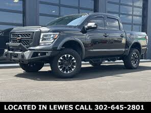 Nissan Titan PRO-4X Crew Cab 4WD