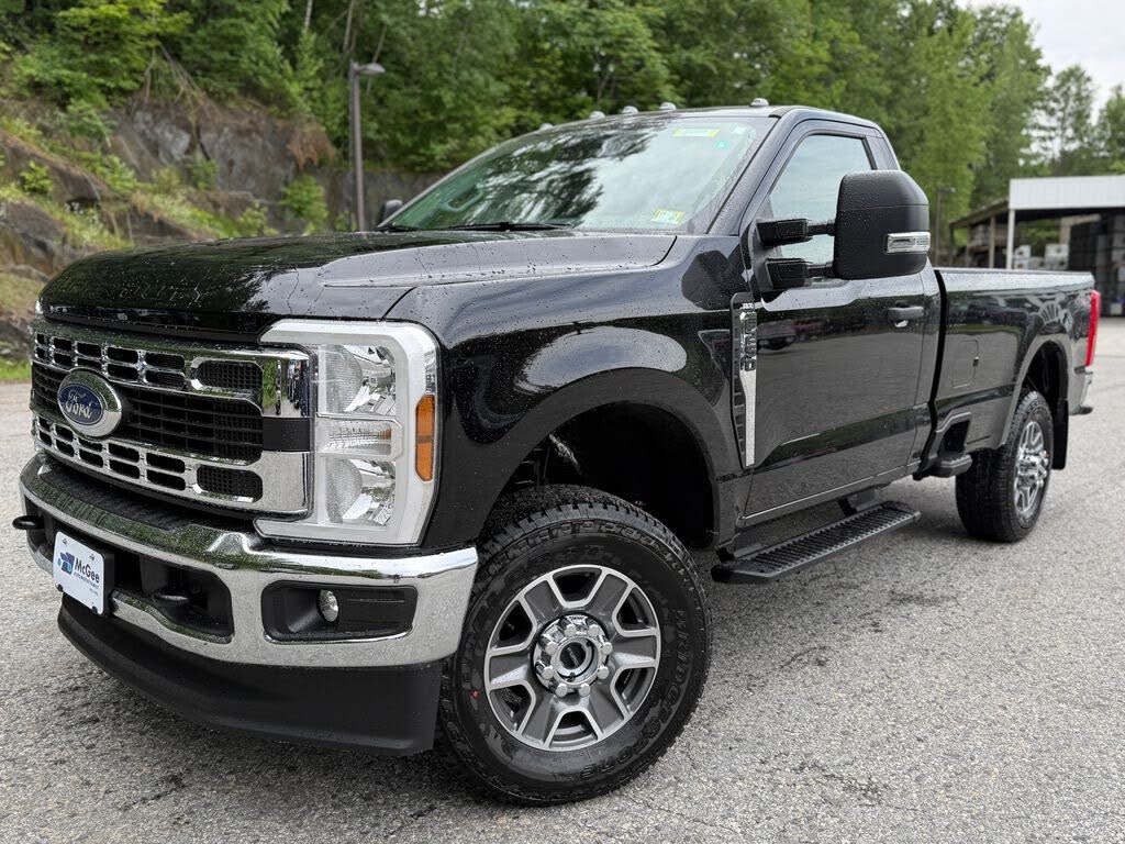 2025 Ford F-250 Super Duty XLT Regular Cab LB 4WD
