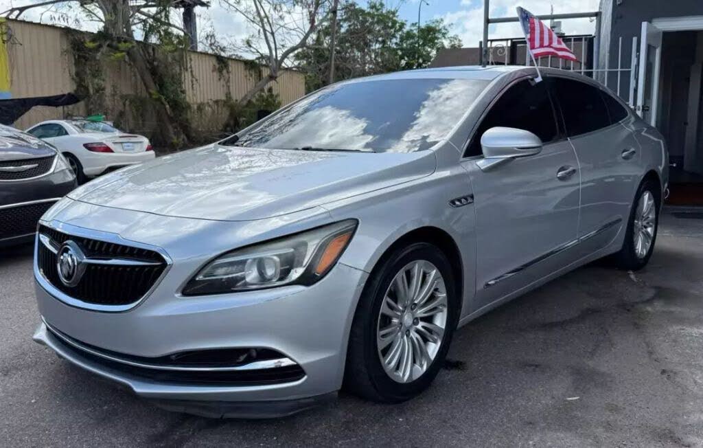 2018 Buick LaCrosse Essence FWD