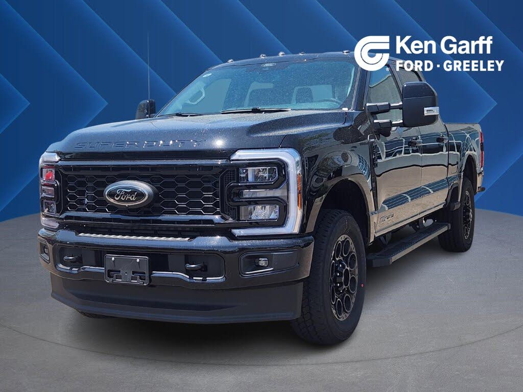 2025 Ford F-250 Super Duty Lariat Crew Cab 4WD