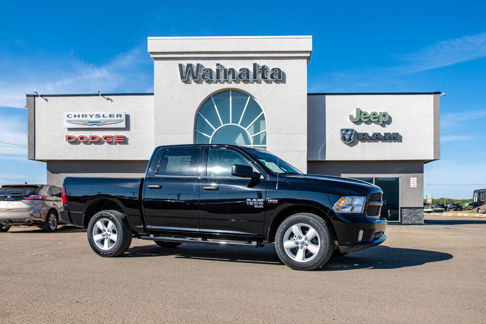 2023 RAM 1500 Classic Express Crew Cab 4WD