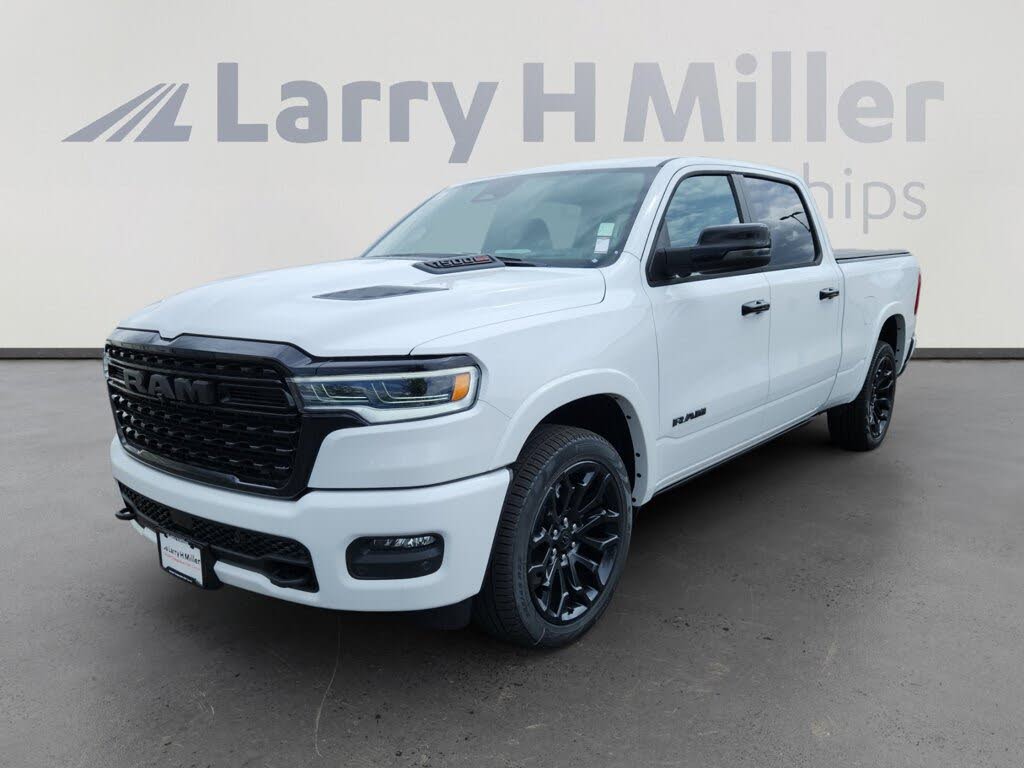 2025 RAM 1500 Limited Crew Cab 4WD