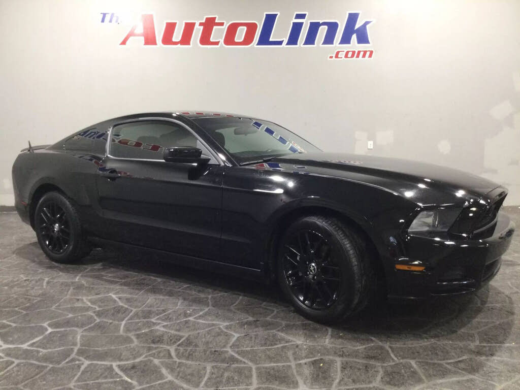 2014 Ford Mustang V6 Coupe RWD