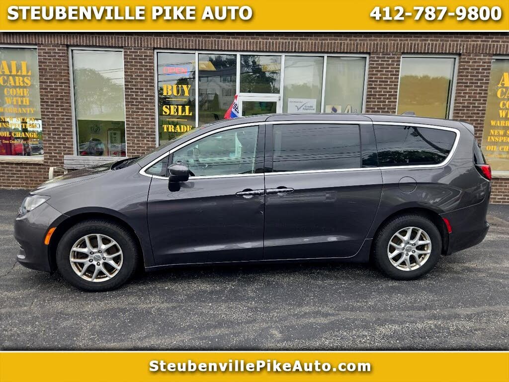 2020 Chrysler Voyager LX FWD