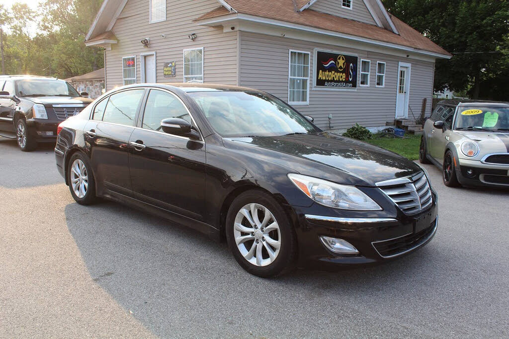2012 Hyundai Genesis 3.8 RWD