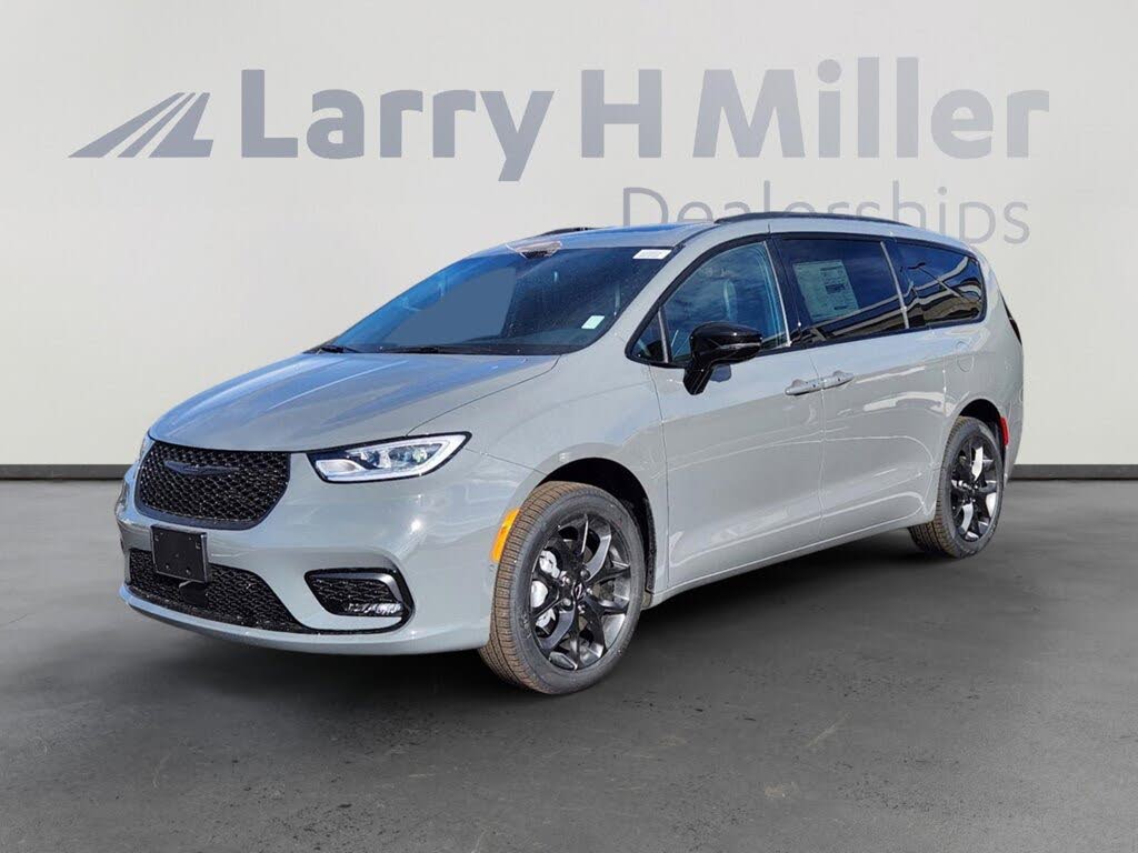 2025 Chrysler Pacifica Limited AWD