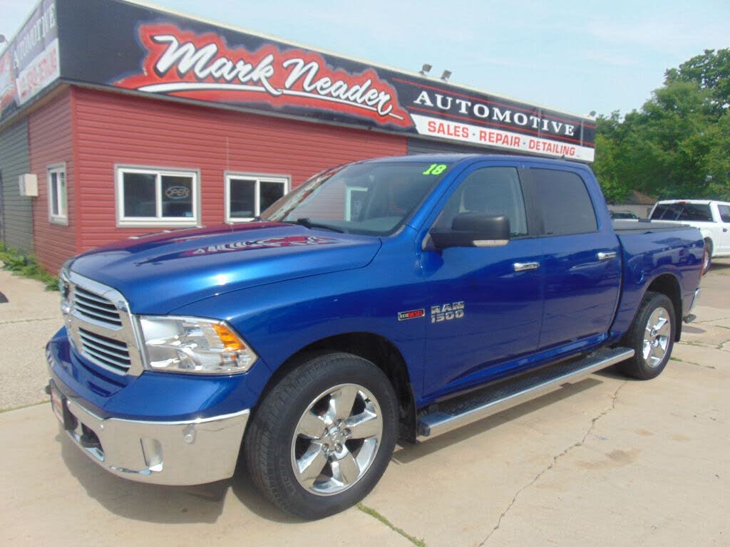 2018 RAM 1500 SLT Crew Cab 4WD