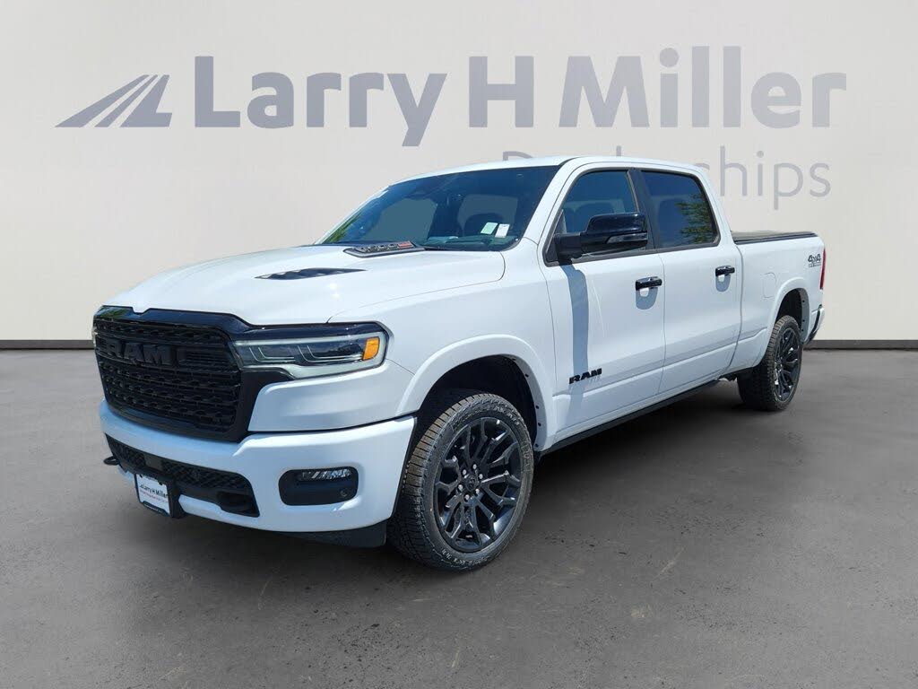 2025 RAM 1500 Limited Crew Cab 4WD