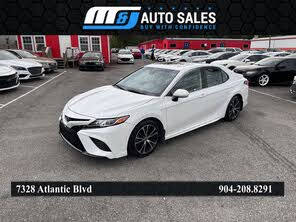 Toyota Camry Hybrid SE FWD