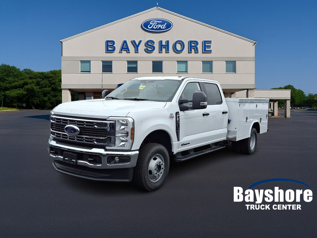 2025 Ford F-350 Super Duty Chassis XL Crew Cab DRW 4WD
