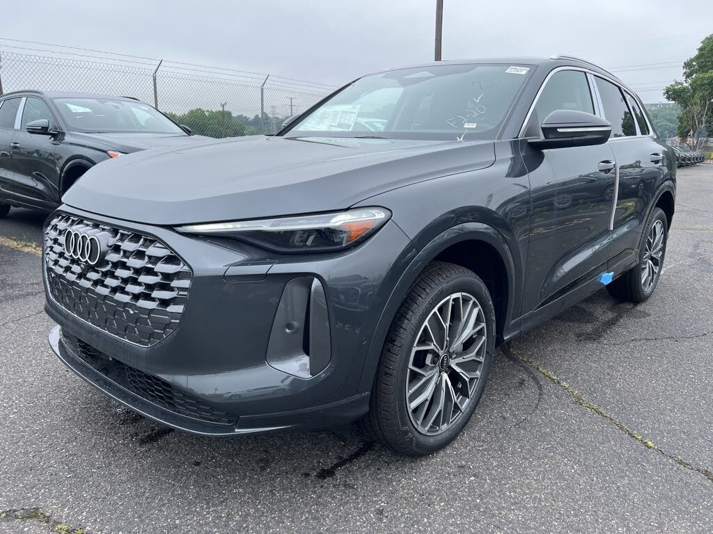 2025 Audi Q5 quattro Premium Plus 40 TFSI