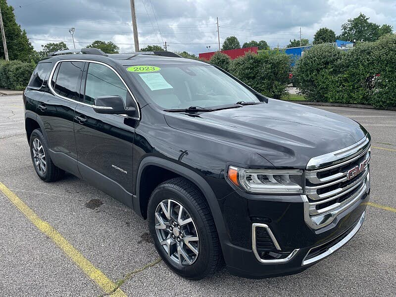 2023 GMC Acadia SLT FWD