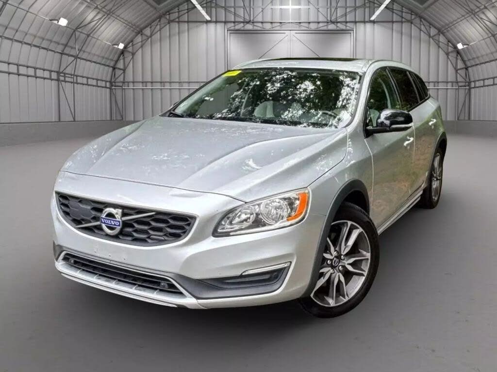 2016 Volvo V60 Cross Country