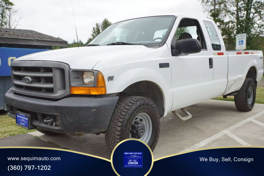 2001 Ford F-350 Super Duty XL LB 4WD