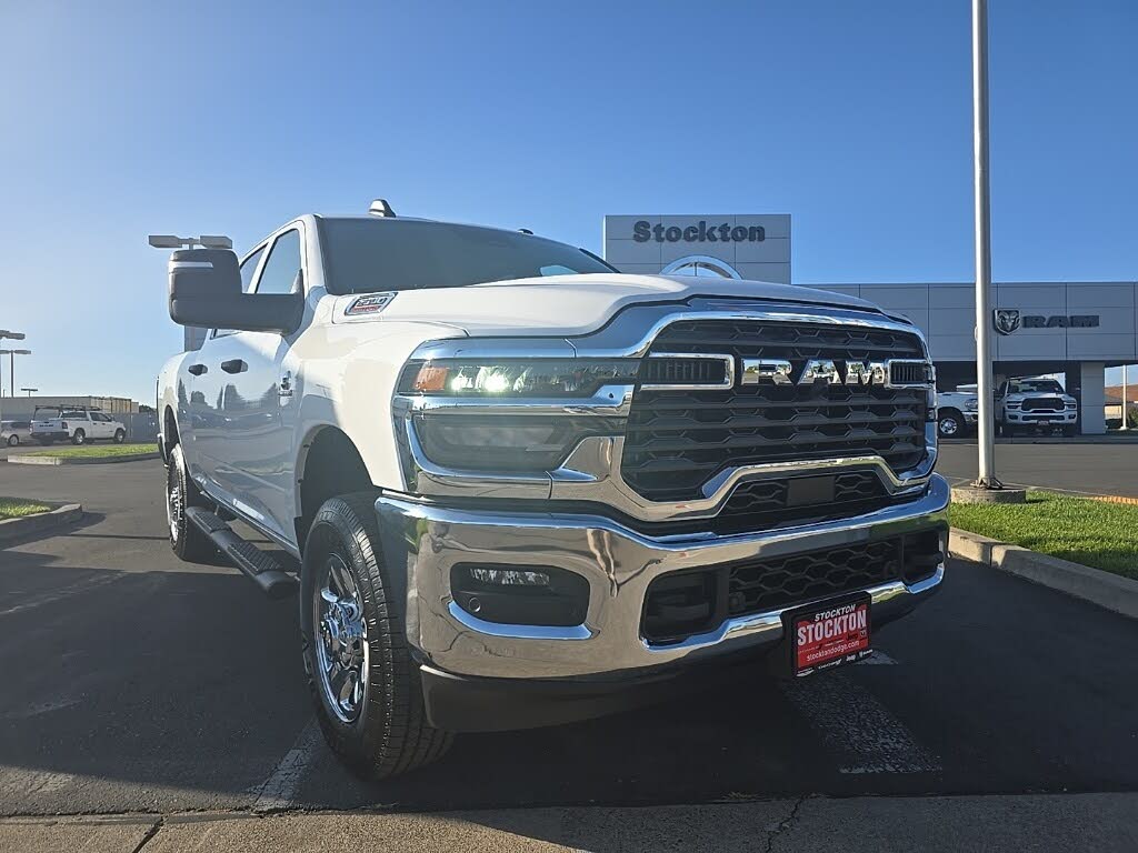 2025 RAM 2500 Tradesman Crew Cab 4WD