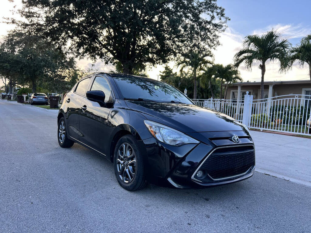 2020 Toyota Yaris LE Hatchback FWD