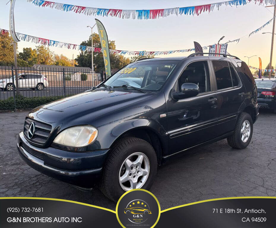 2000 Mercedes-Benz M-Class ML 320 4MATIC