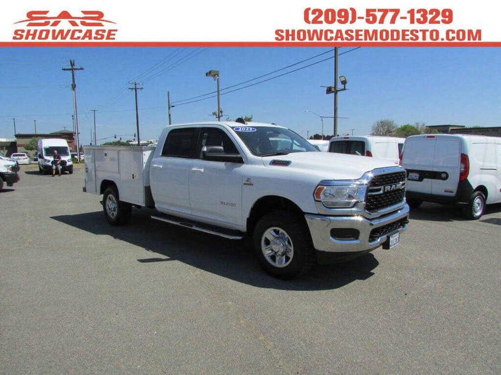 2022 RAM 3500 Big Horn Crew Cab LB 4WD
