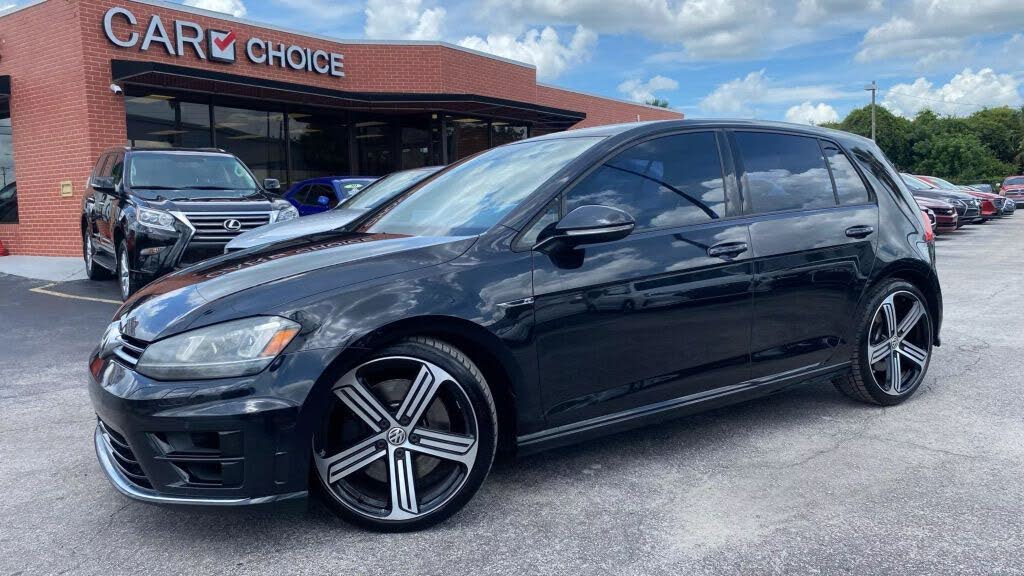 2016 Volkswagen Golf R 4-Door AWD