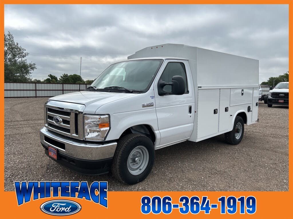 2025 Ford E-Series Chassis E-350 SD Cutaway SB DRW RWD