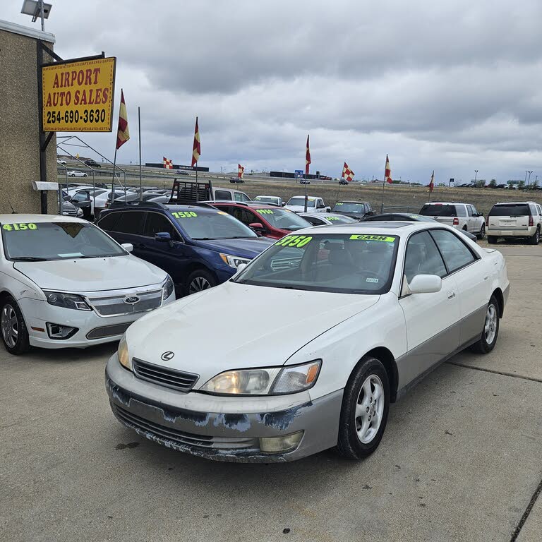 1999 Lexus ES 300 FWD
