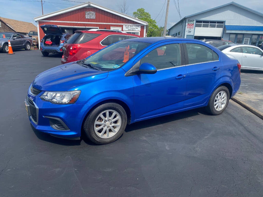 2017 Chevrolet Sonic LT Sedan FWD