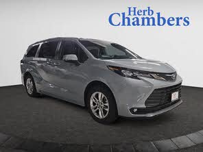 Toyota Sienna Woodland Edition 7-Passenger AWD