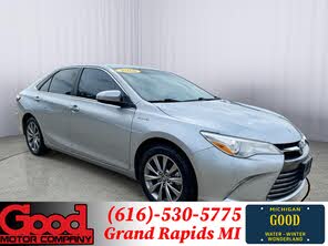 Toyota Camry Hybrid XLE FWD