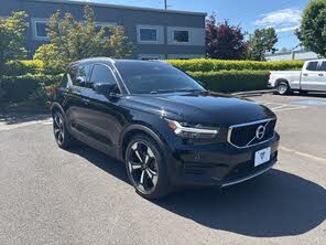 Volvo XC40 T5 Momentum AWD